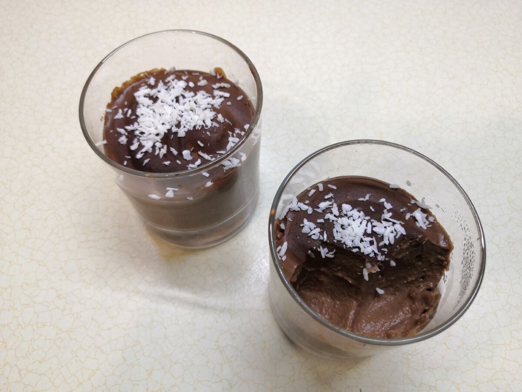 Порадуйте себя вкусным шоколадным пудингом: простой рецепт для гурманов