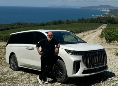 Культура вина в современном свете: новый проект VOYAH и РБК