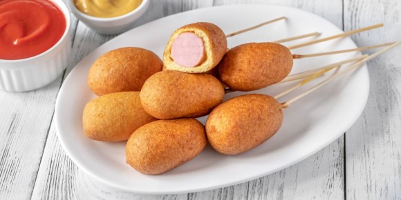 Попробуйте корн-доги с сыром: простой и вкусный рецепт на каждый день