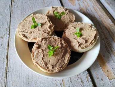 Сливочный крем-паштет из куриной печени, Лучший компаньон для завтрака