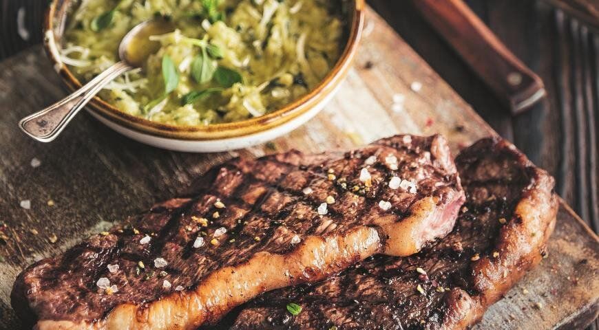 Вдохновляющий Рецепт Стейка Пиканья с Чесночным Песто