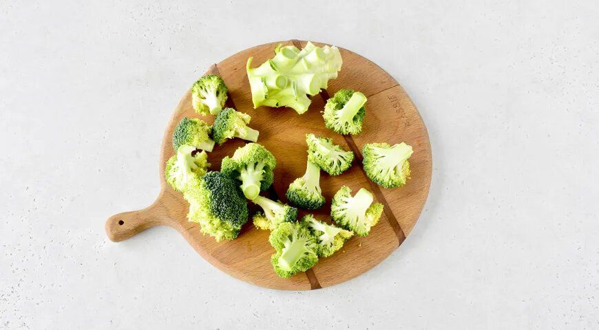 Простой рецепт жареной брокколи с чесноком, который стоит попробовать