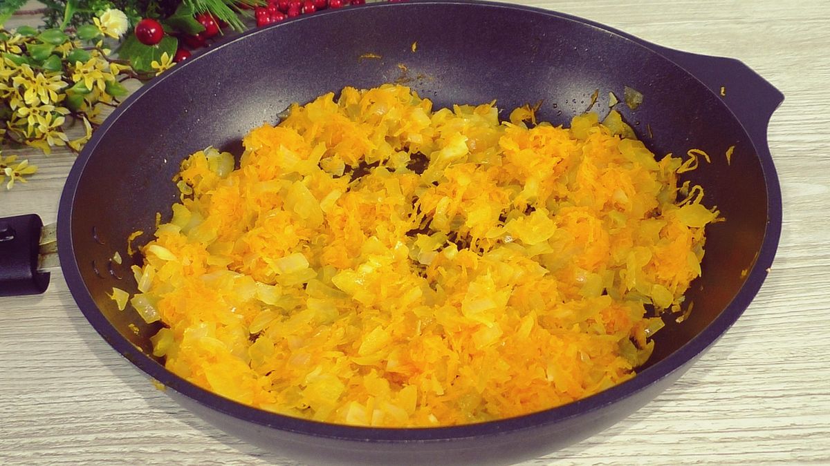 Вкусная куриная печёнка с овощами: простой рецепт для домашнего повара