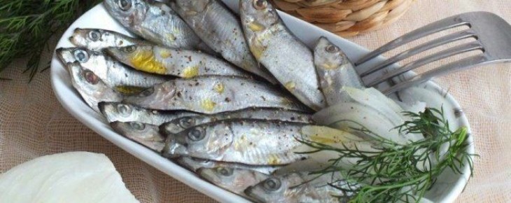 Соленая килька: как приготовить популярную закуску дома