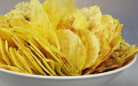 Как приготовить хрустящие домашние чипсы за полчаса: просто и полезно