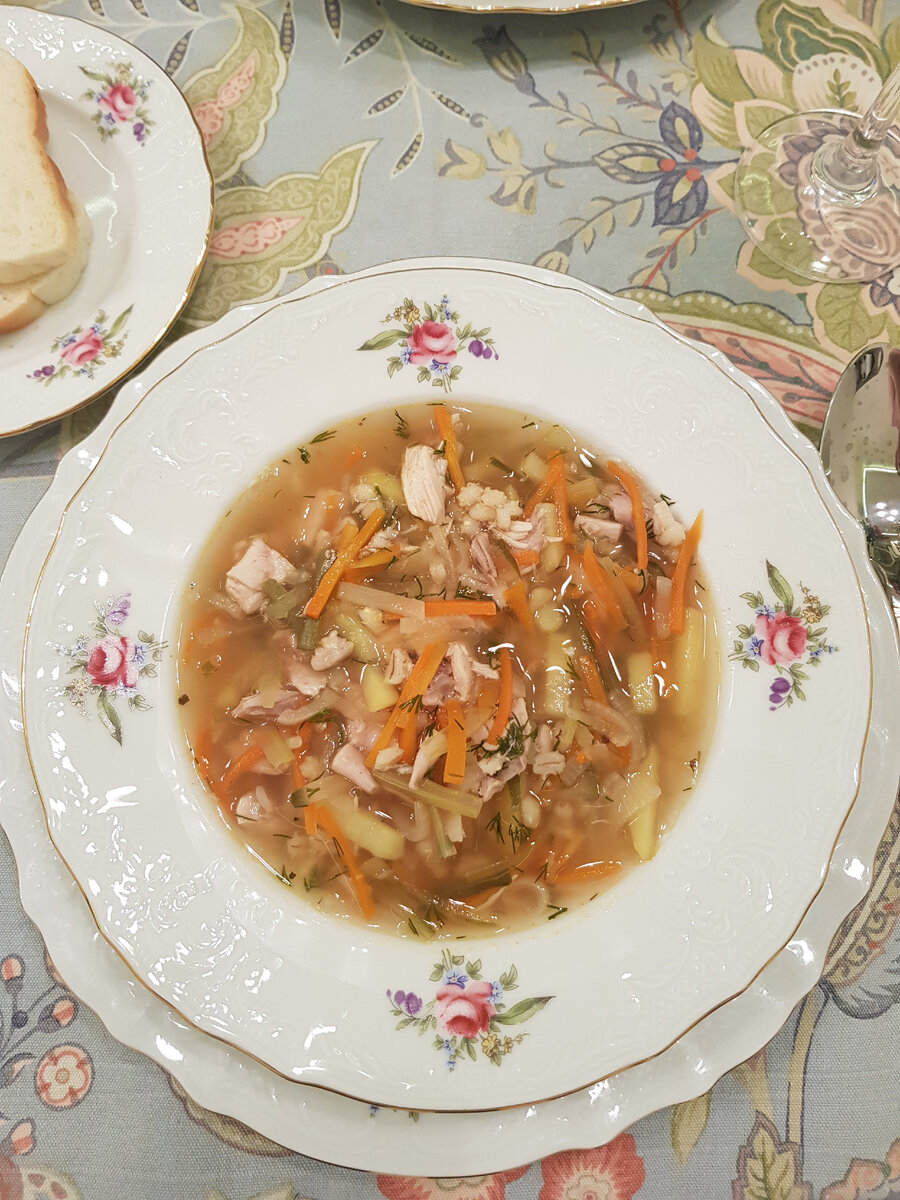 Суп, который согревает: секреты рассольника из детства