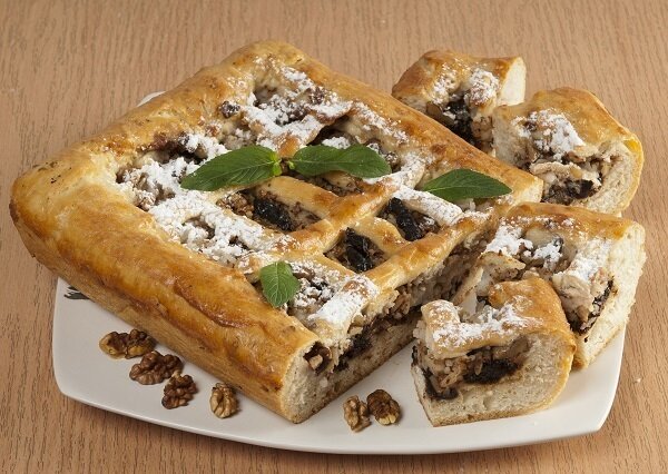 Пирог «Мария» с рисом и черносливом