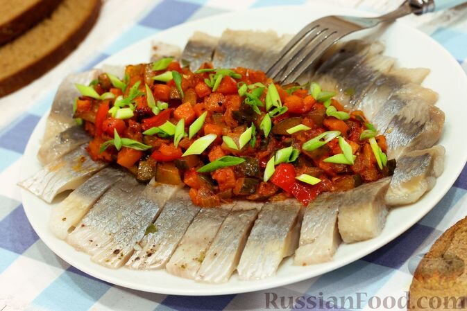 Необычные закуски из сельди для праздничного стола