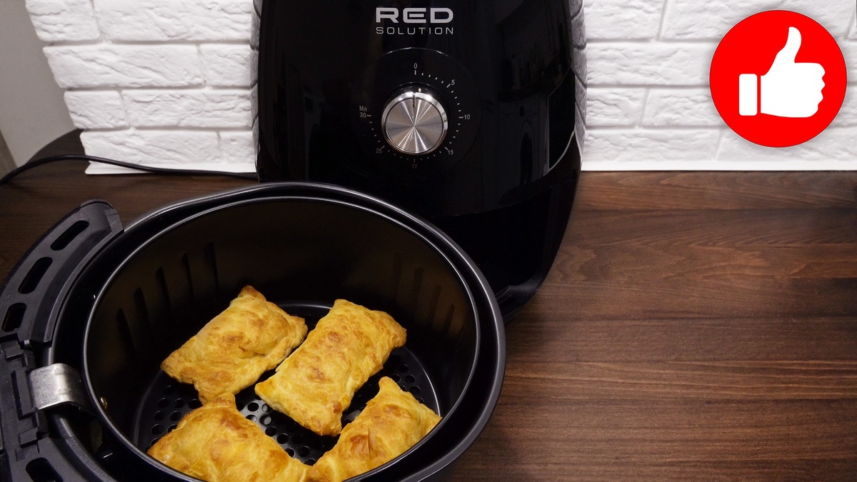 Слойки с ветчиной и сыром: идеальный перекус к чаю