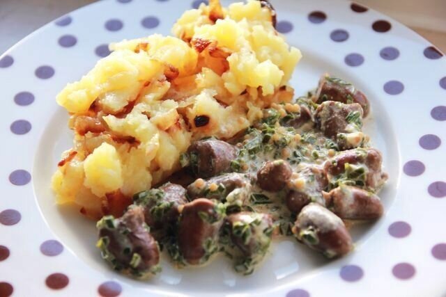 Кулинарное вдохновение: Куриные сердечки в горчичном соусе с картофельным пюре