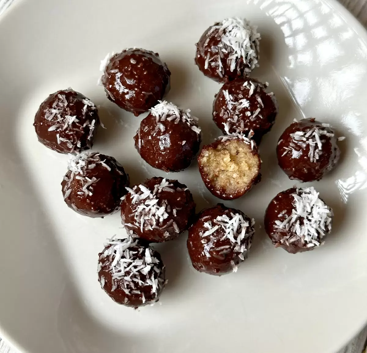 Сладкая забота о здоровье: миндальные конфеты без сахара