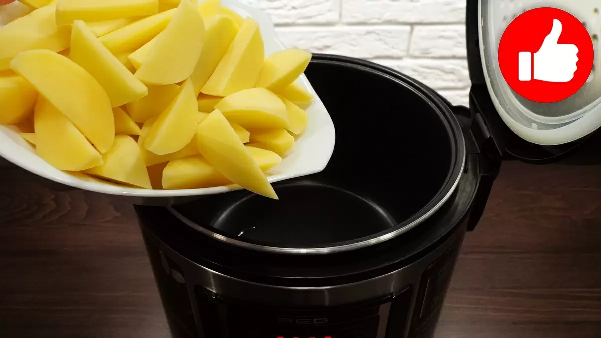 Расположите картошку: удивительный рецепт с чесноком в мультиварке