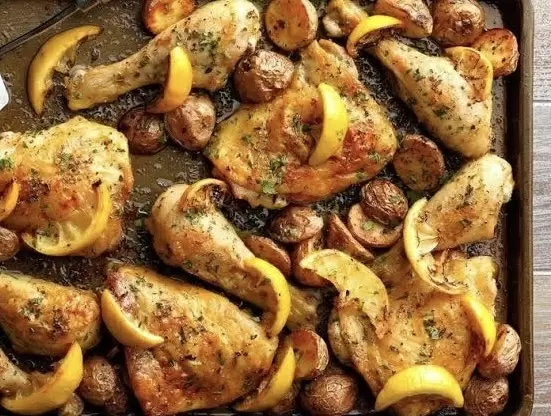 Как накормить большую компанию без стресса: секреты вкусного застолья