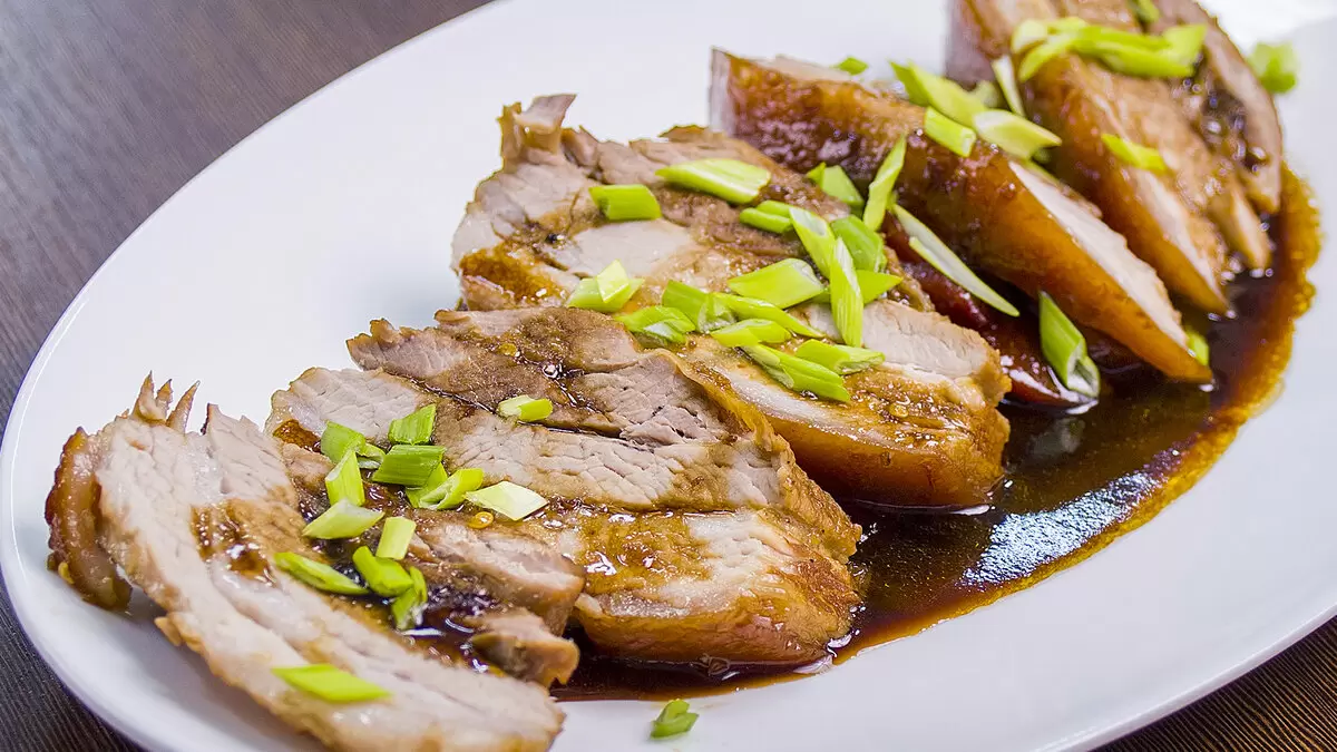 Готовим королевский ужин: свиная грудинка в пиве