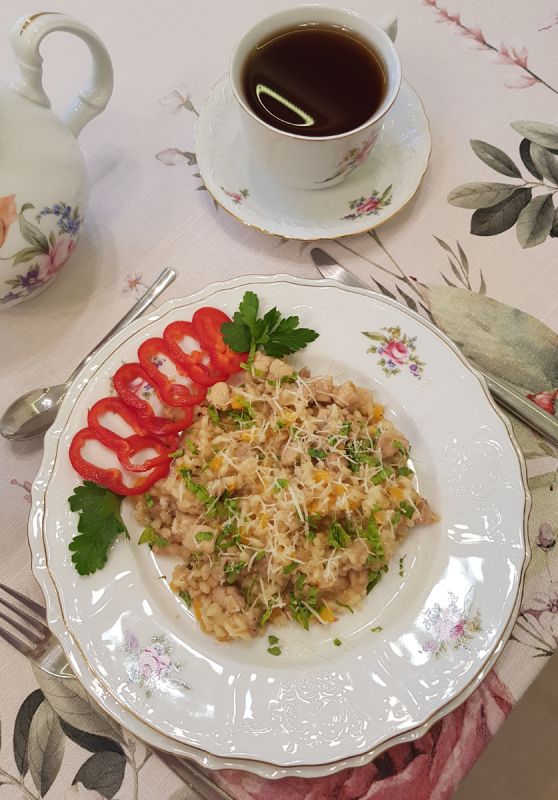 Летнее наслаждение: как приготовить ризотто с курицей и сладким перцем