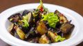 Вкусный баклажановый салат для любителей пикантных блюд