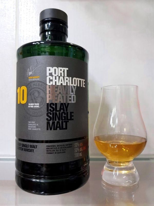 Port Charlotte 10 лет: ярость торфа, сдержанная роскошь аромата